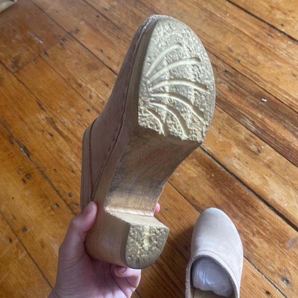 No. 6 Clogs - Picture 3 of 6